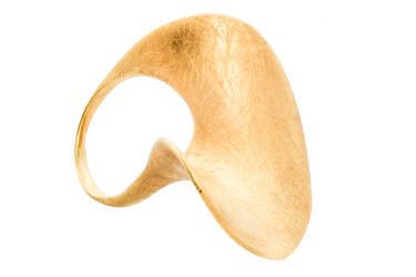 Anillo Luna Plana Dorado
